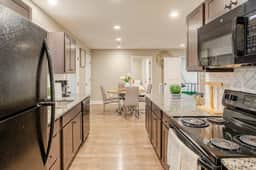 Knoxville Family Getaway Close to UTenn - Image 3