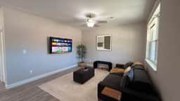 3 BDR Vol House near Neyland Stadium & Downtown Knoxville - Image 2