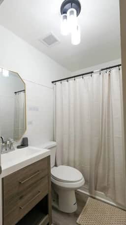 Cozy Luxe 3BD Near UWG & Historic Downtown Newnan - Image 4