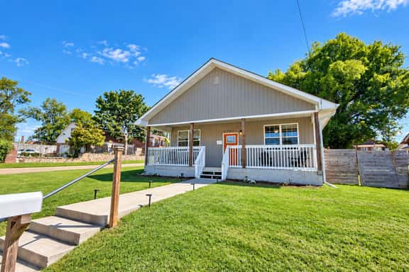 3 BDR Vol House near Neyland Stadium & Downtown Knoxville - Image 1