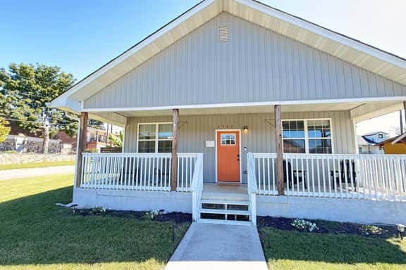 Calm Knox 3BDR Vibe Near University of Tennessee - Image 1