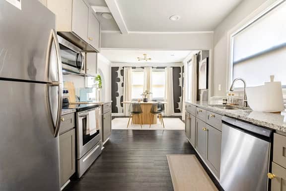 5BR Near Mercedes-Benz, State Farm Arena & HBCUs - Image 4