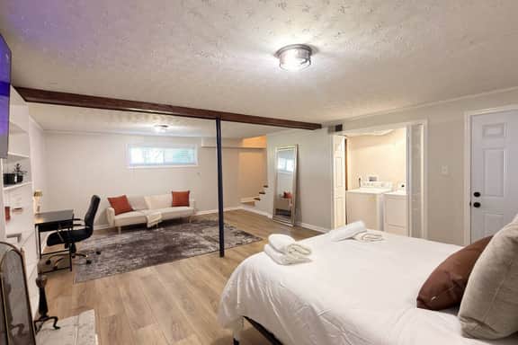 Vol House 4BD Near Neyland Stadium & Downtown Knox - Image 2