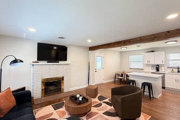 Vol House 4BD Near Neyland Stadium & Downtown Knox - Image 3