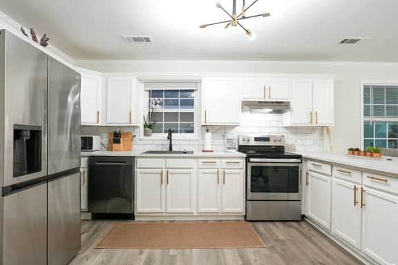 Cozy Luxe 3BD Near UWG & Historic Downtown Newnan - Image 5